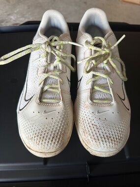 Nike Women’s cleats size 9